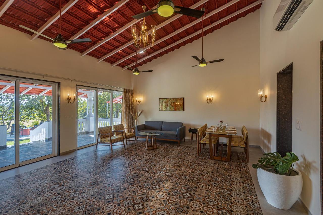Saffronstays Mariposa By The River Rio, Карджат Екстериор снимка